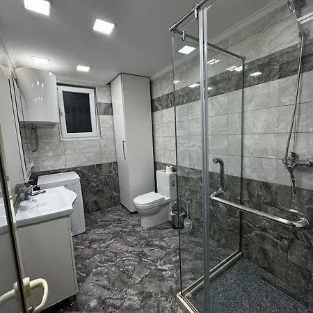 Comfort Apartamento Tirana